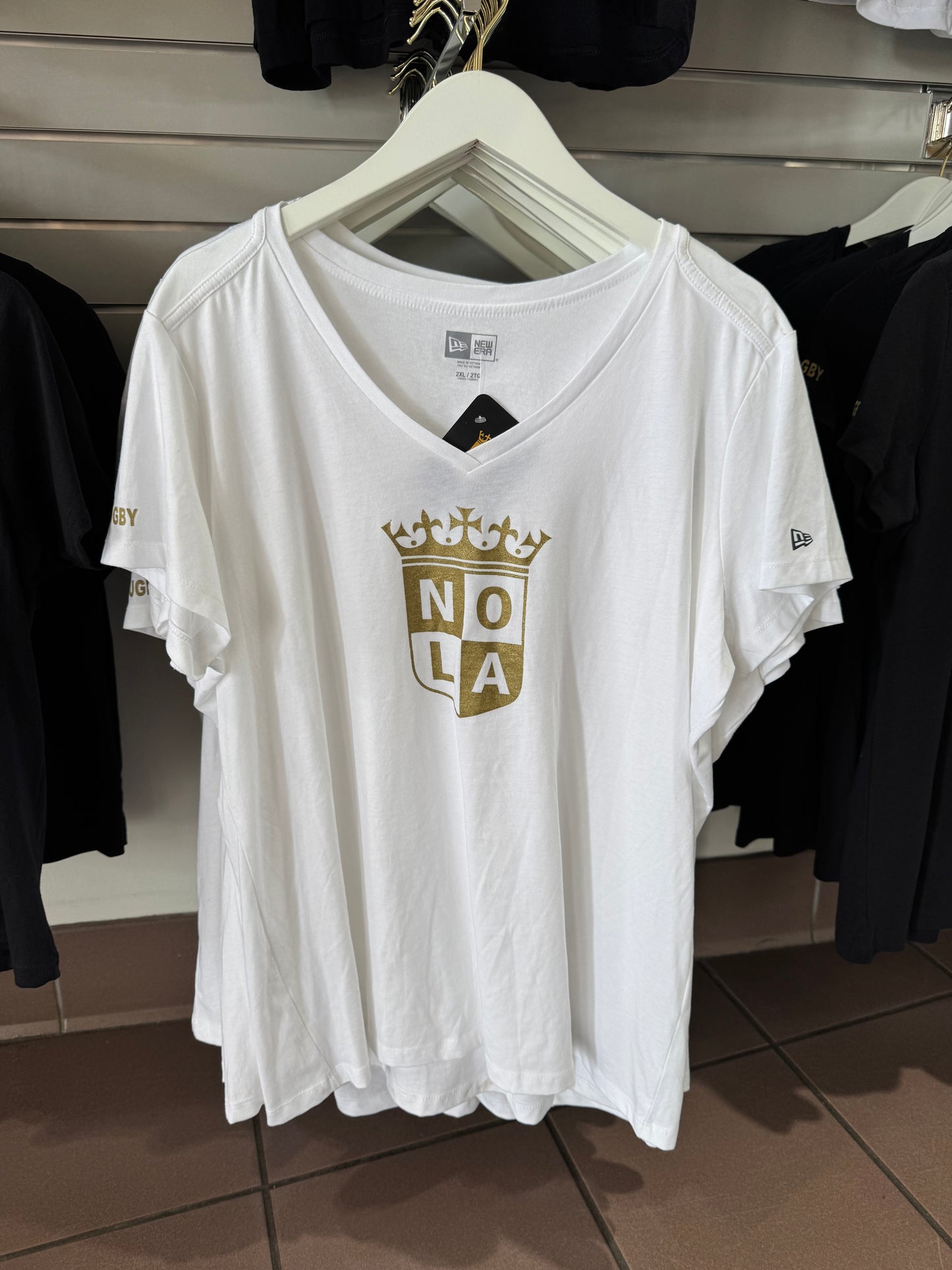 NOLA GOLD New Era ladies Vneck White